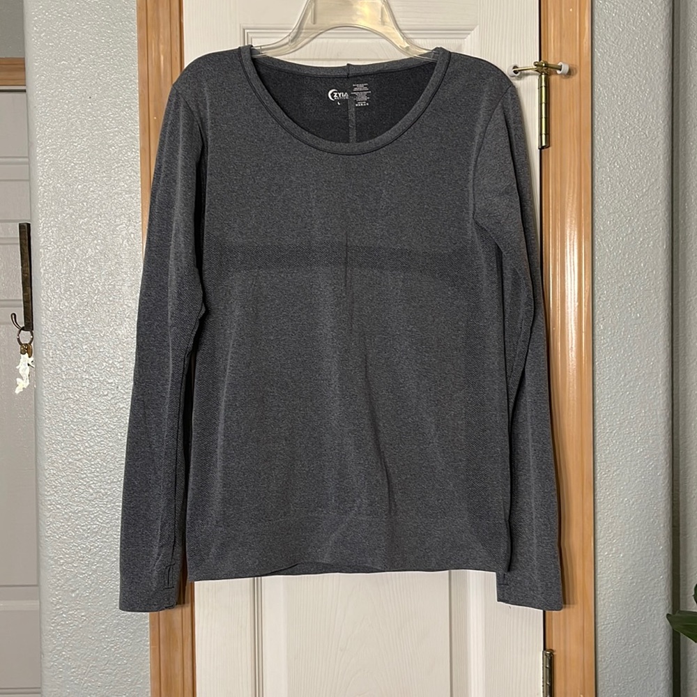 NWOT Zyia Active top. Size L